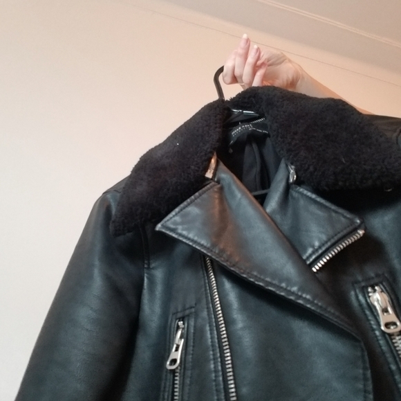 Faux Leather Jacket × Fur Collar🤘 - Picture 4 of 7